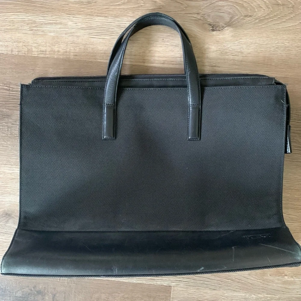 Tumi Black Messenger Bag/Case
